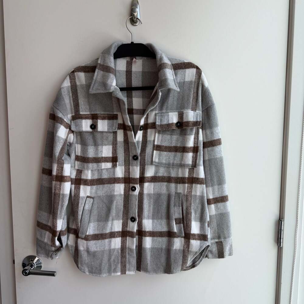 Beaully Plaid Button-Up Shacket Size S